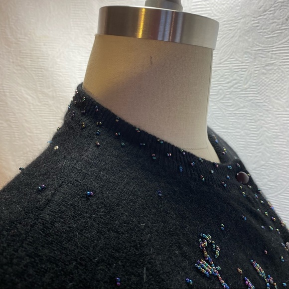 Vtg heavily beaded M/L black with iridescent beads. - Picture 7 of 9